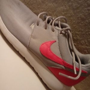 Nike roshies
